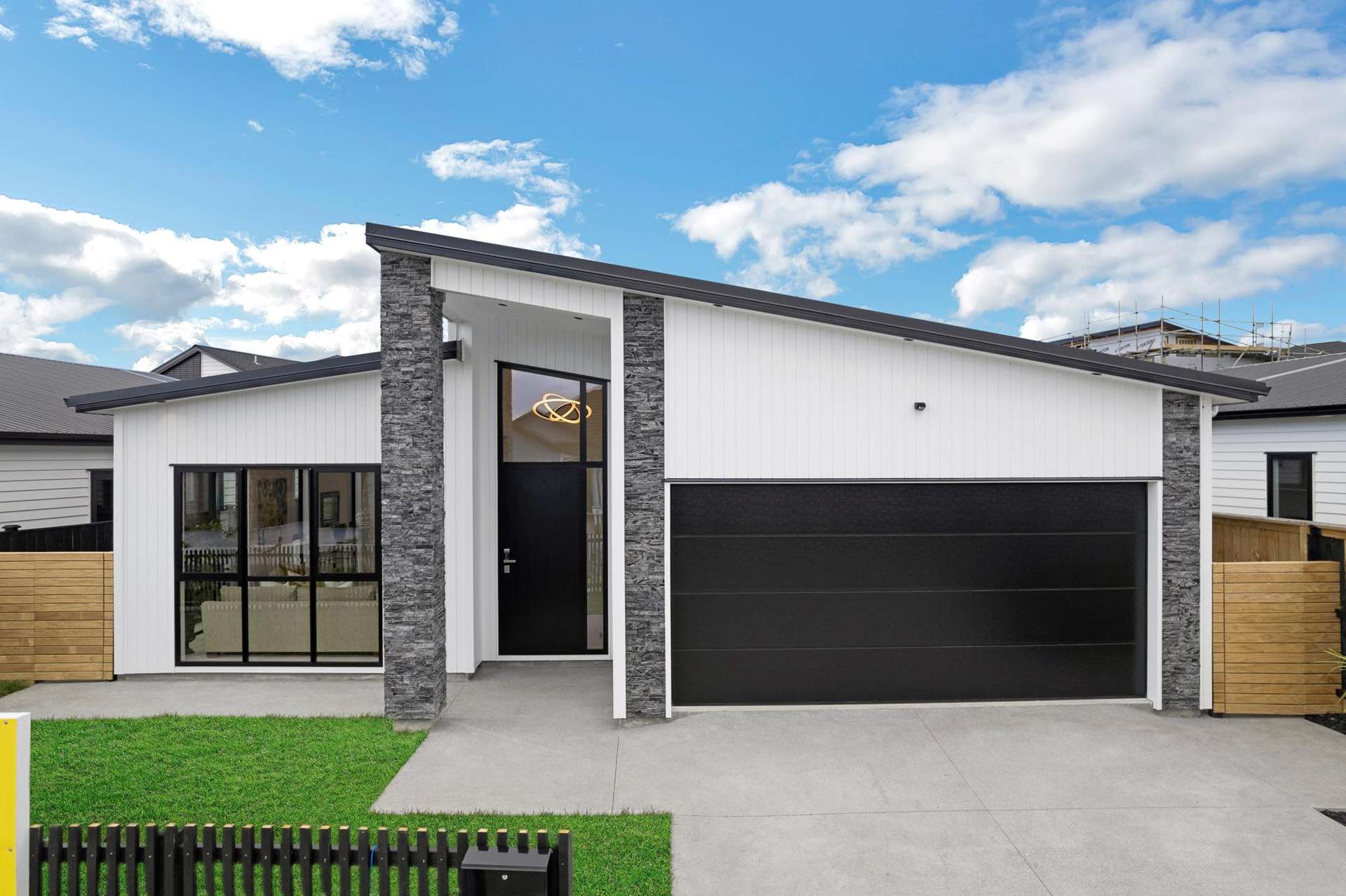 30 Tipu Crescent Milldale_0