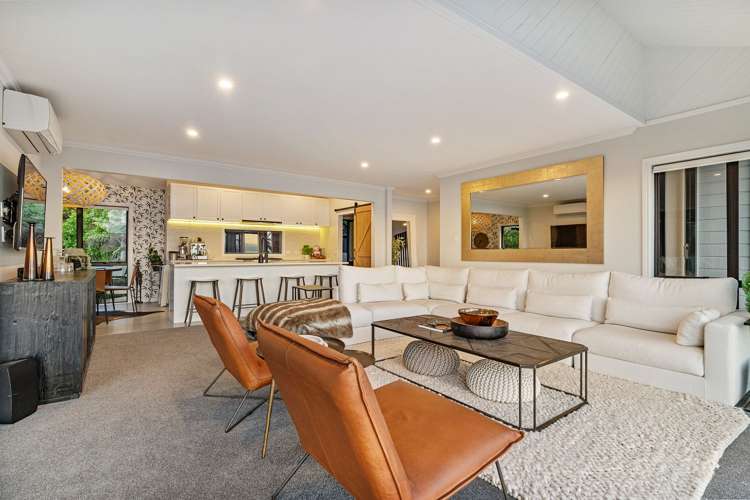 5 Poaka Place Beach Haven_10