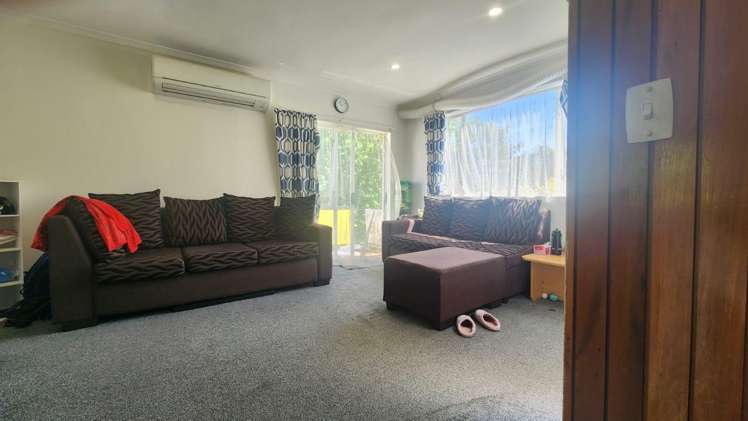 2/24 Commodore Drive Lynfield_7