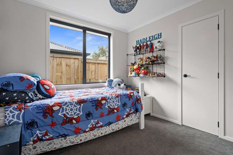 17 Whakaturou Crescent Pyes Pa_15