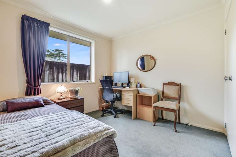 26 Nobleman Place Hamilton East_13