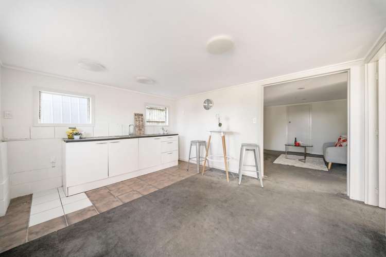 75 Nikau Street New Lynn_14