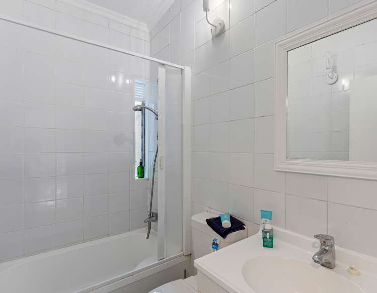 3a The Esplanade Raumati South_18