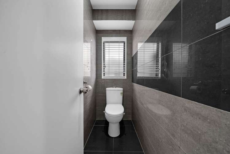 2 Pantera Way Hill Park_21