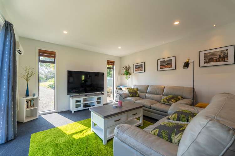 10 Bute Street Moeraki_10