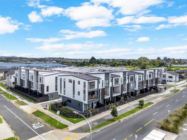7A Coast Garden Drive Hobsonville_1