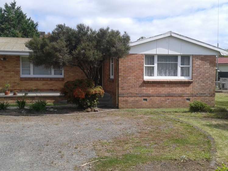 98 Albert Street Hamilton East_13