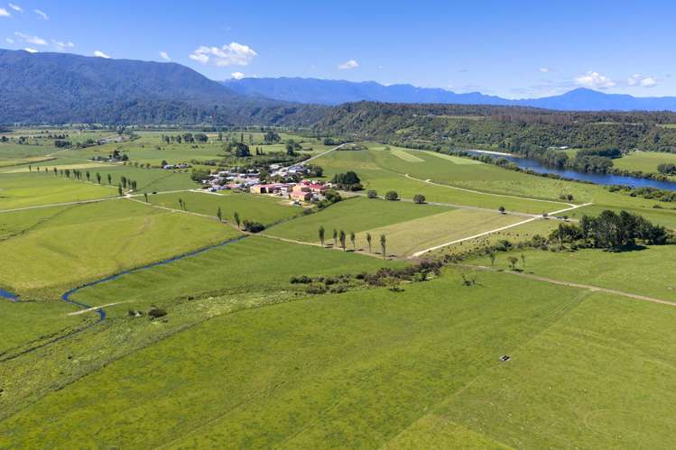 71 Waverley Street Karamea_9