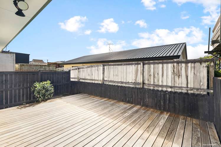 8A Domain Street Waiuku_13