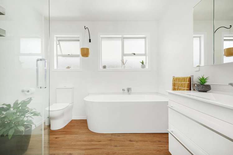 35 Berkeley Road Wainuiomata_11