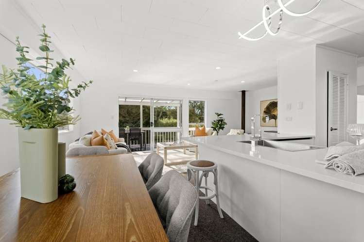 25 Dobell Road Stanmore Bay_3