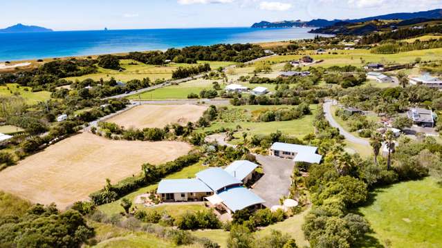 Coastal Oasis in Waipu Cove