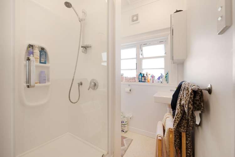 1-4/121 Hill Street Thorndon_5