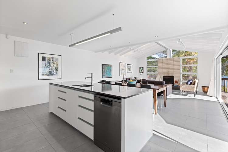 2045 Queen Charlotte Drive Anakiwa and Surrounds_10