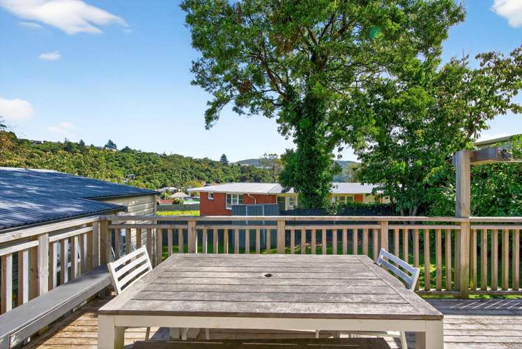 2 Takanini Grove Stokes Valley_25