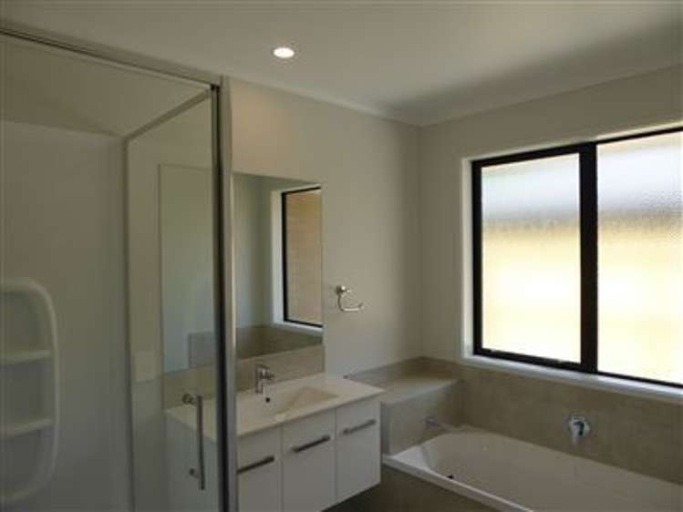 8 Himalayan Close Judea_5