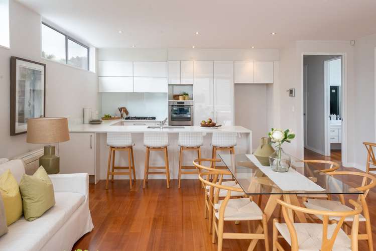 33 Luplau Crescent Cockle Bay_24