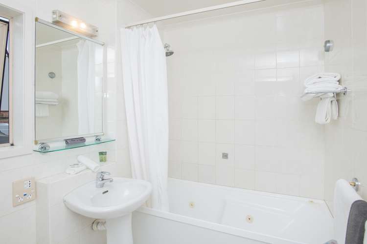 18/24 Reads Quay Gisborne_2