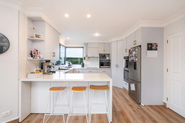 712 Queens Drive Waikiwi_7