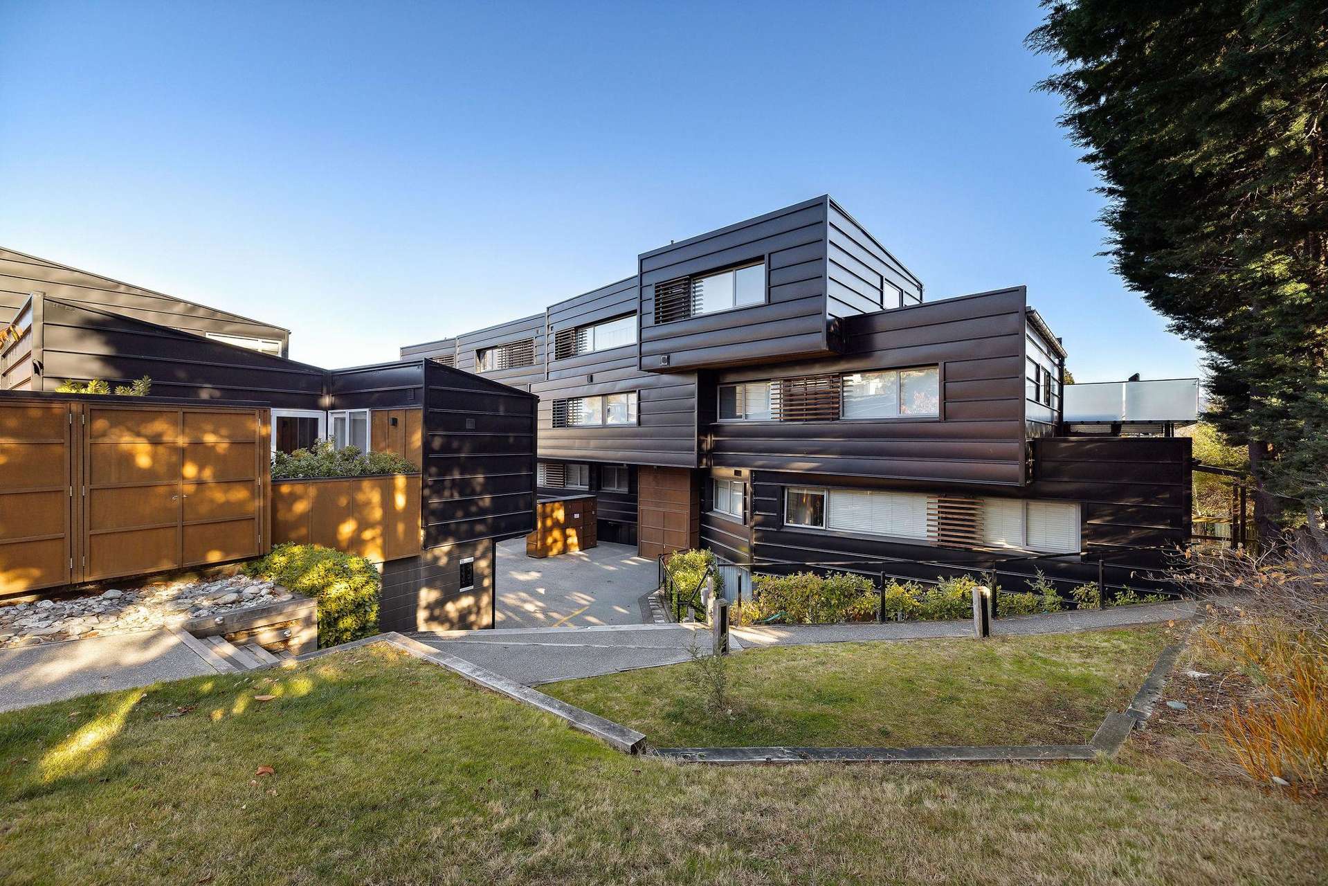 13/22 Hallenstein Street Queenstown_0