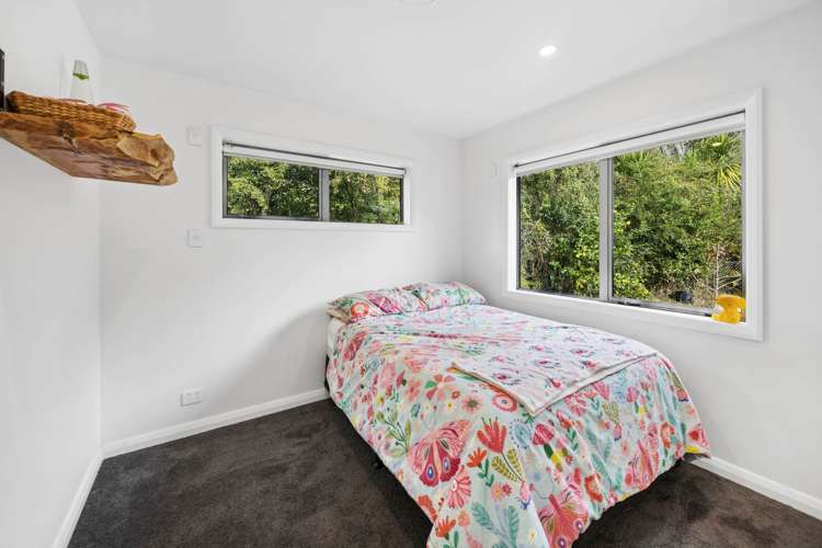 1/4 James Scott Place Te Atatu South_10