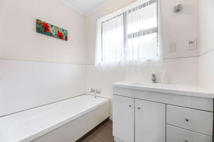 1/90 Maxwell Road Blenheim Central_16