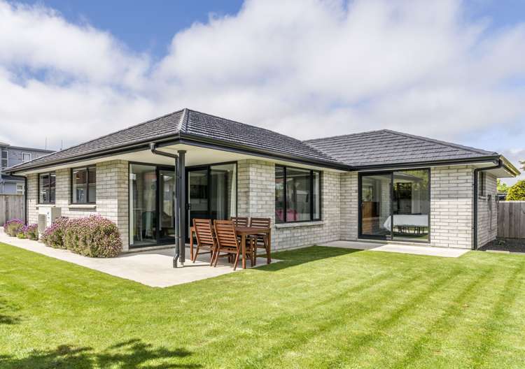 36 Antrim Street Windsor_15