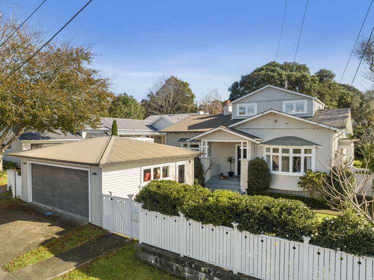 97 Alberton Avenue Mount Albert_22