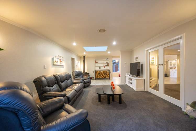 24 Moerangi Street West End_12