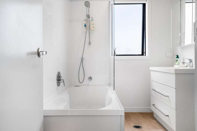 2/141 Wallace Road Mangere Bridge_22