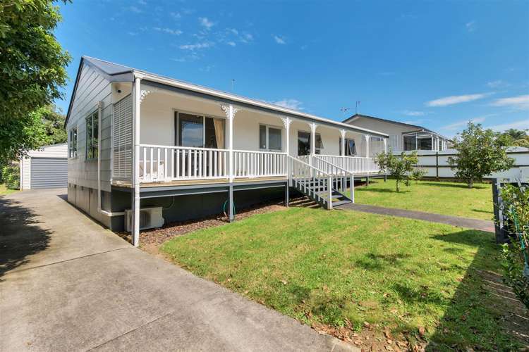 22 Bluewater Place Wattle Downs_1