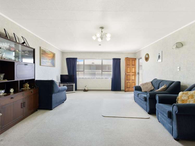 2/507 Avenue Road West Hastings Central_4