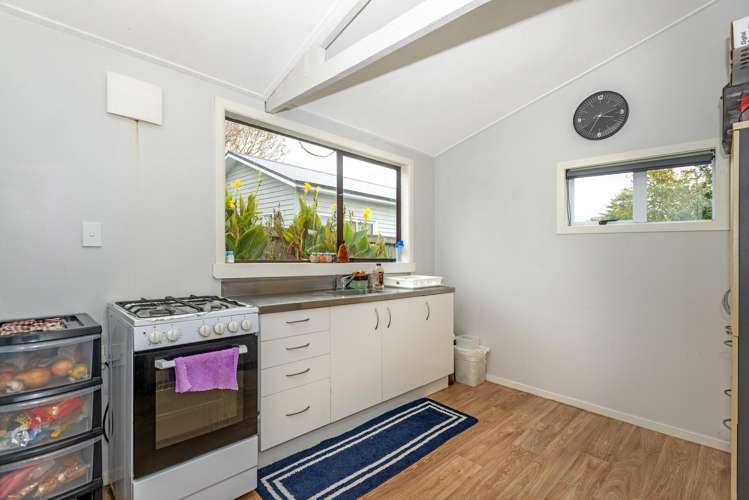 14 De Lautour Road Kaiti_18