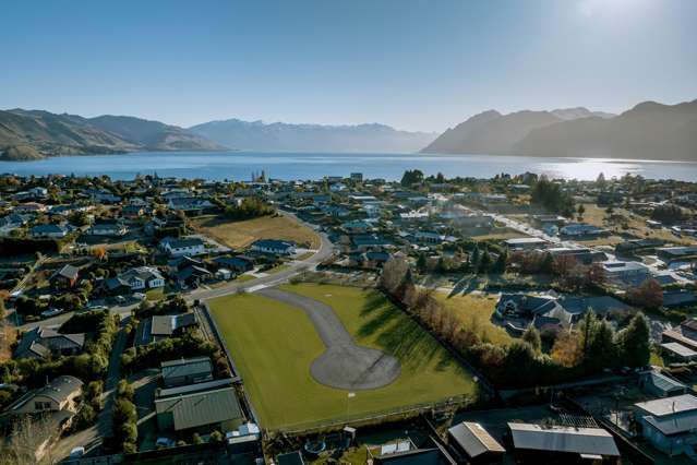 Lake Hawea Living Awaits