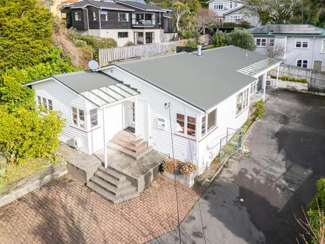 4-BEDROOMS, 2-BATHROOMS IN CENTRAL KARORI