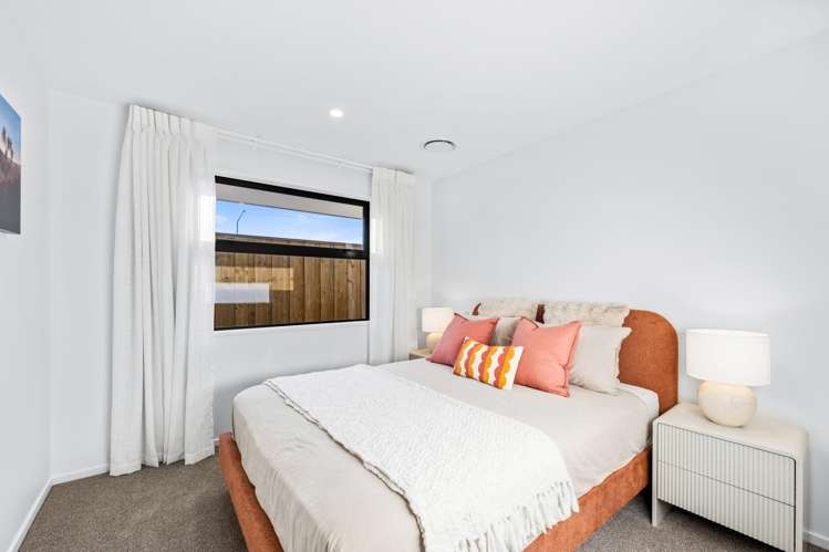 3 Earlsbrook Boulevard Lincoln_14