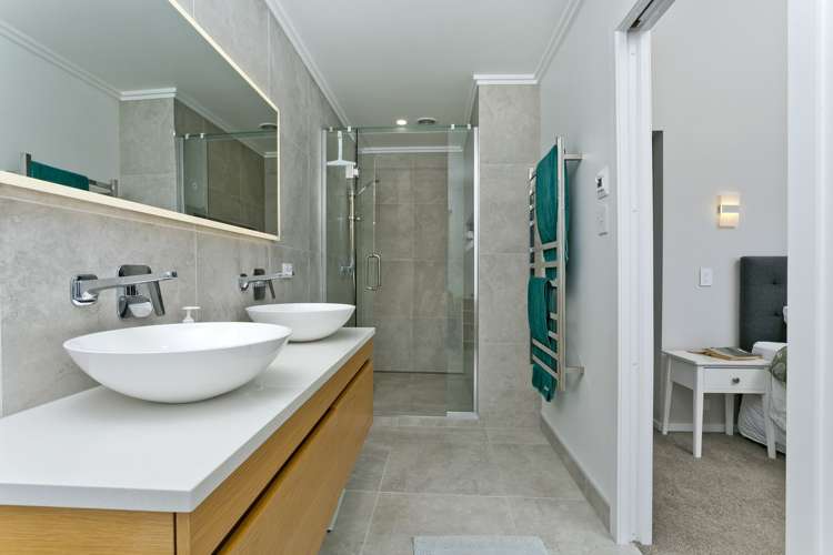 927 East Coast Road Northcross_13