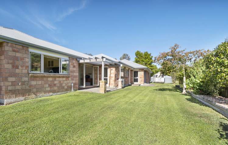 98 Polson Hill Drive Aokautere_40