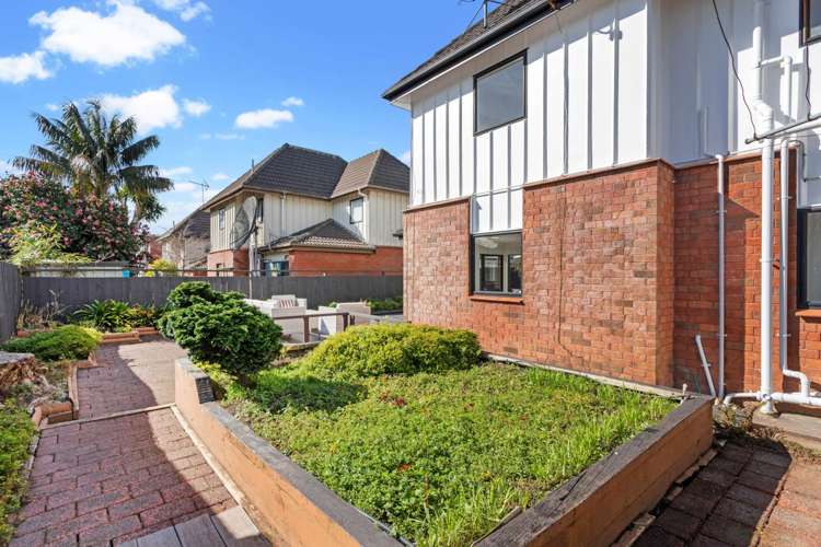 1/24 Miro Street New Lynn_12