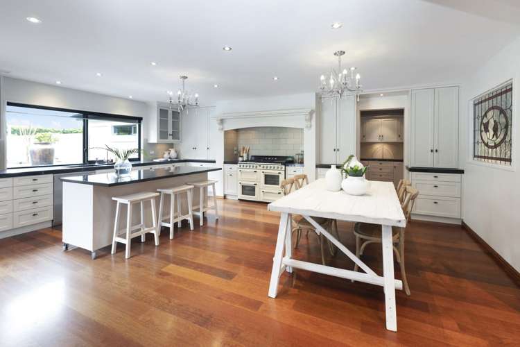 395 Marshland Road Marshland_2