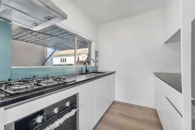 2/14 Aroha Avenue_2