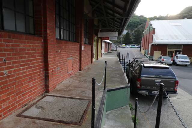 2C/33 Kaiwharawhara Road Kaiwharawhara_1