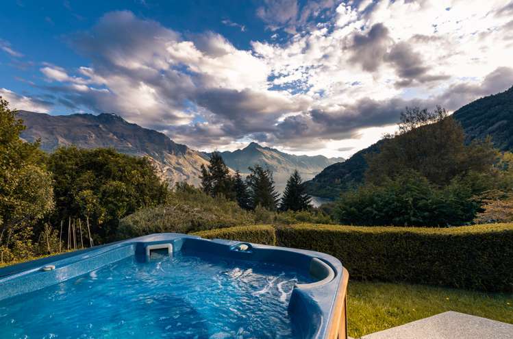 18 Mckerrow Place Fernhill/Sunshine Bay_11