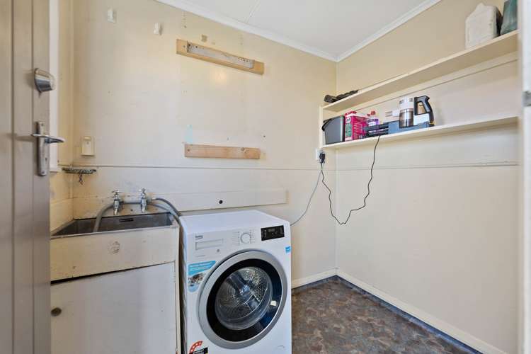 18 Tawa Street Hilltop_13