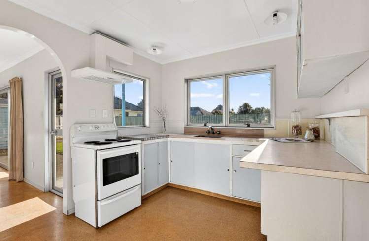 18b Barton Avenue 2105_2