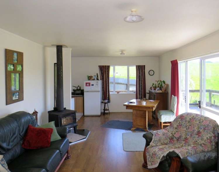 42 Erinore Road Tutira_3