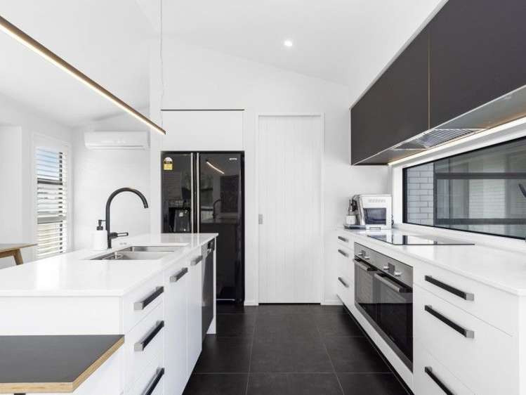 38 Puhirake Crescent Pyes Pa_5