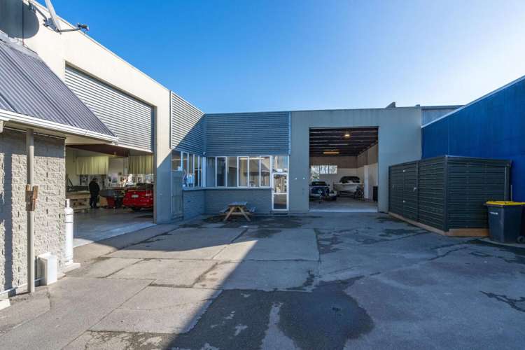 11 Holt Place Burnside_18