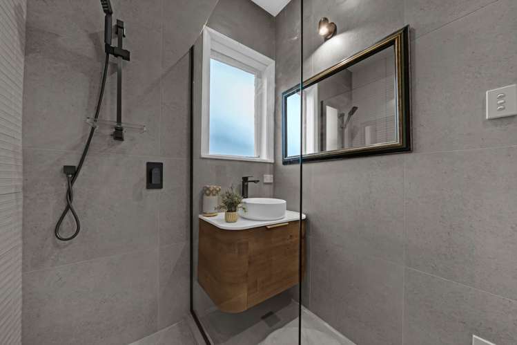 1/8 Hillsborough Road Hillsborough_9