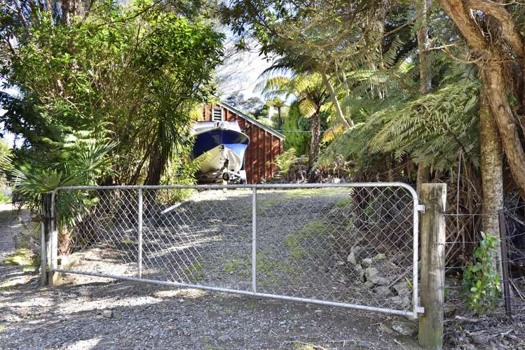 26 Kamahi Road, Tennyson Inlet Marlborough Sounds_24